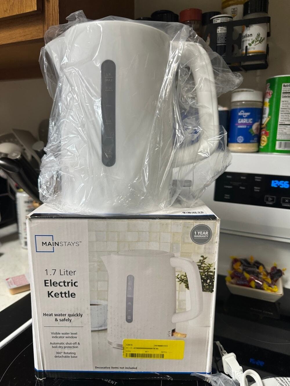 Mainstays 1.7L White Electric Kettle Auto Shut Off Boil Dry 360° Base New